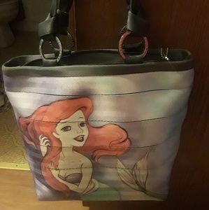 Harveys seatbelts Disney bag